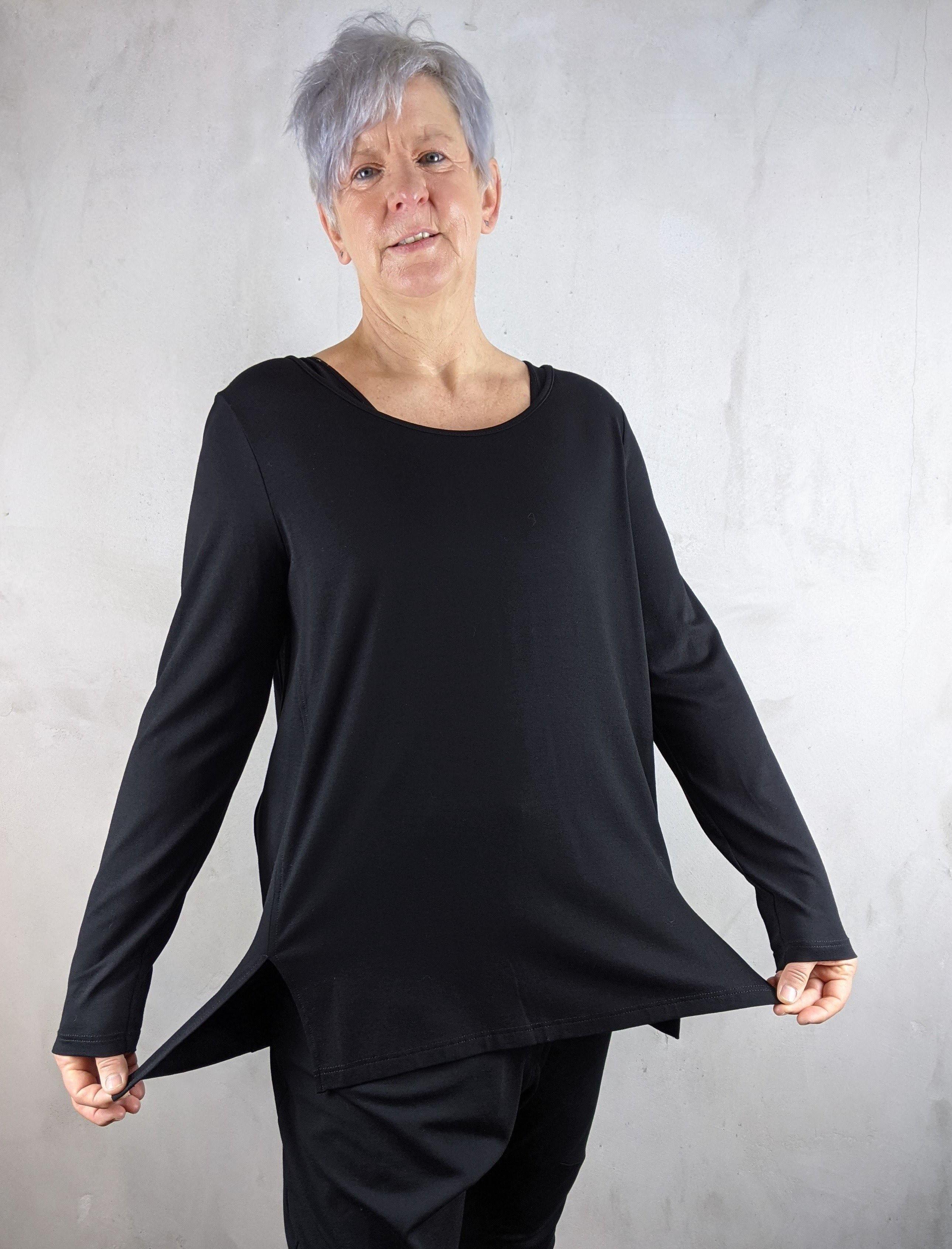 Hindahl & Skudelny - Schlitzshirt Jersey in Schwarz und Grau - kolibri-ulm.de - Damen, grau, Oberteile, schwarz, Shirt