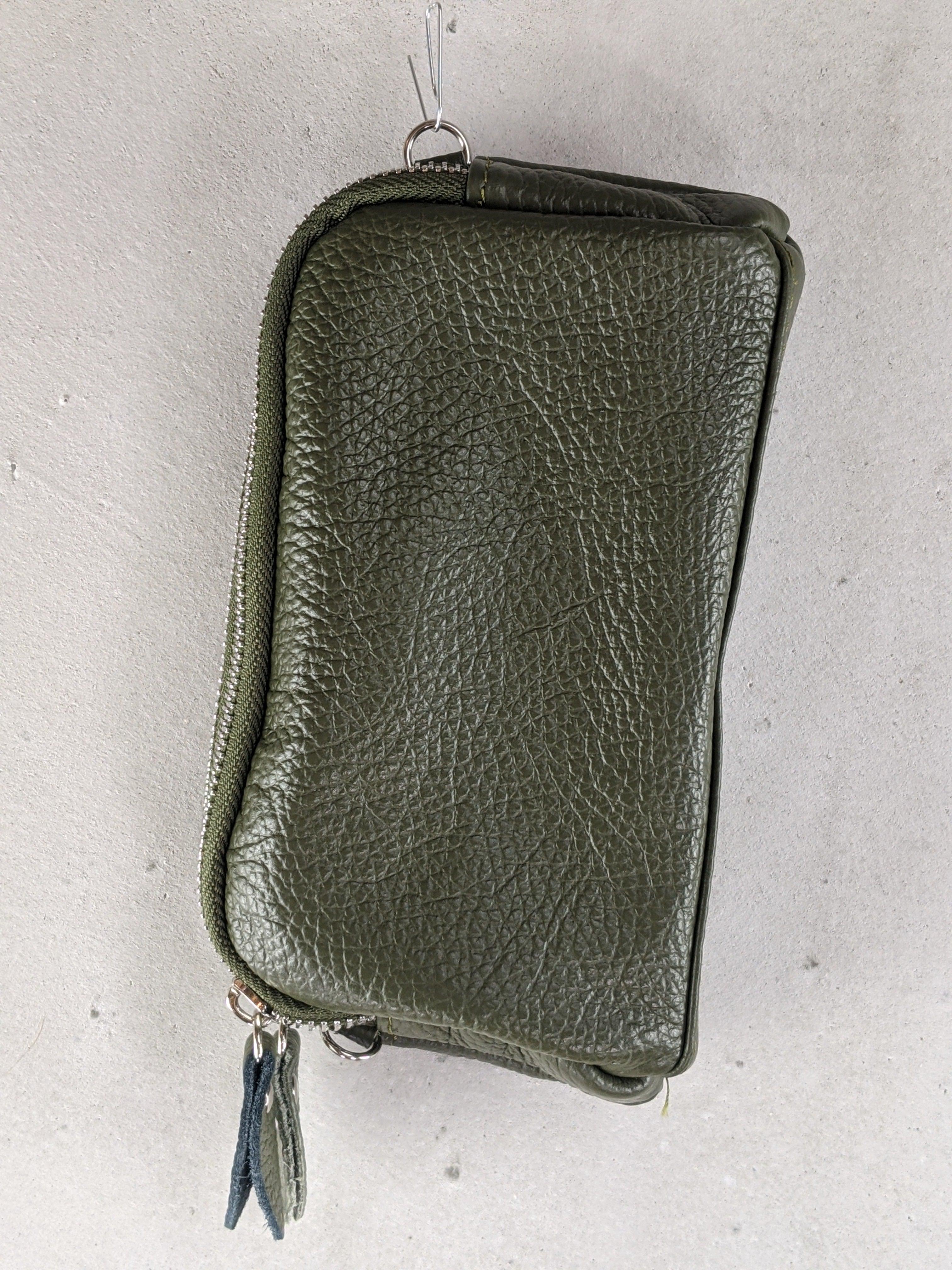 Kolibri Ulm - Kleine Ledertasche mit doppeltem Reißverschluss - kolibri-ulm.de - Accessoires, Bag, Handtasche, Handytasche, Leder, Ledertadsche, Ledertasche, Ledertaschen, Tasche