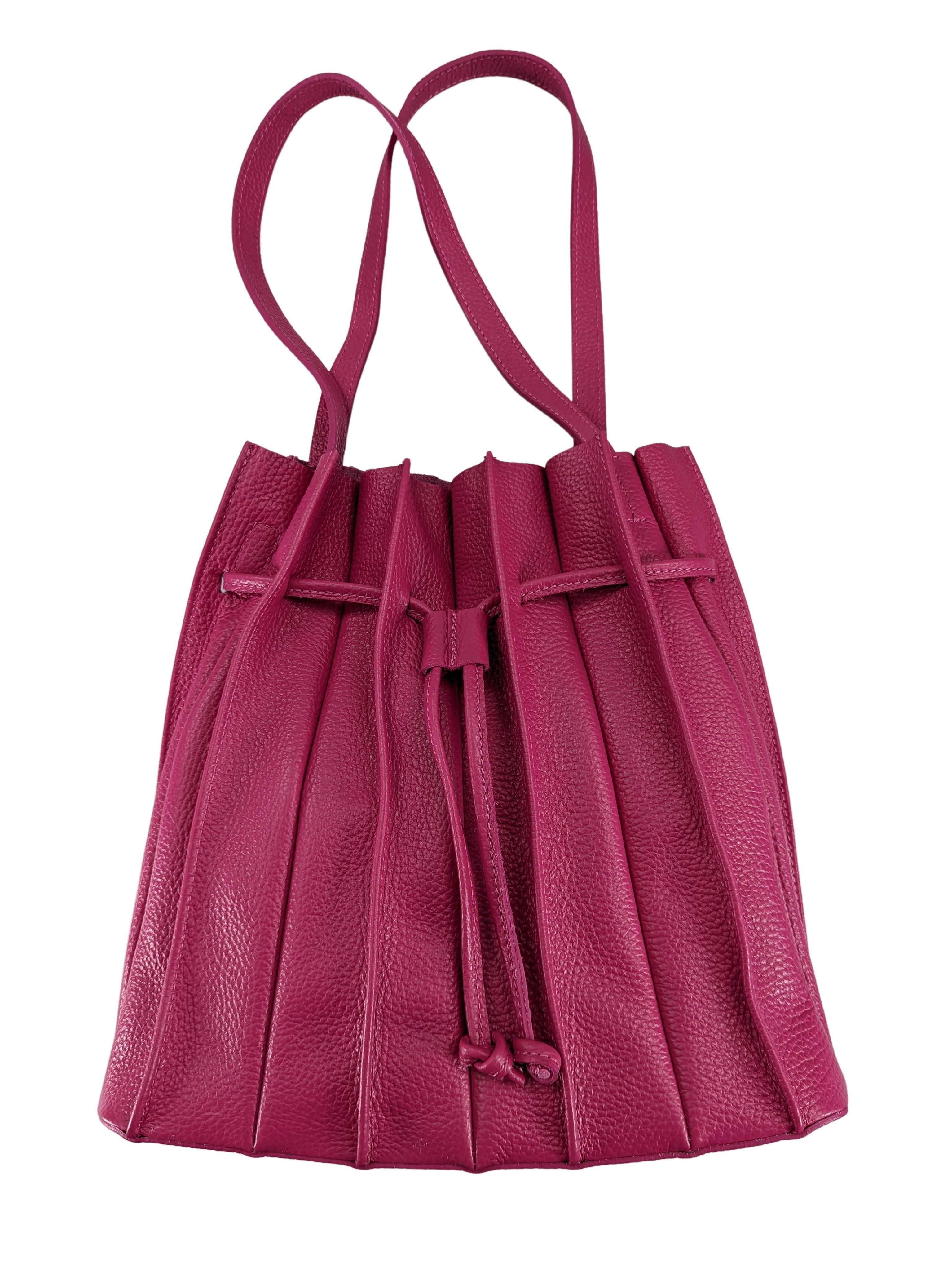 Kolibri Ulm - Handtasche mit Falten und Innenbeutel - kolibri-ulm.de - Accessoires, Damen, Handtasche, Handtaschen, Ledertasche, Ledertaschen, SS22, Tasche, Taschen