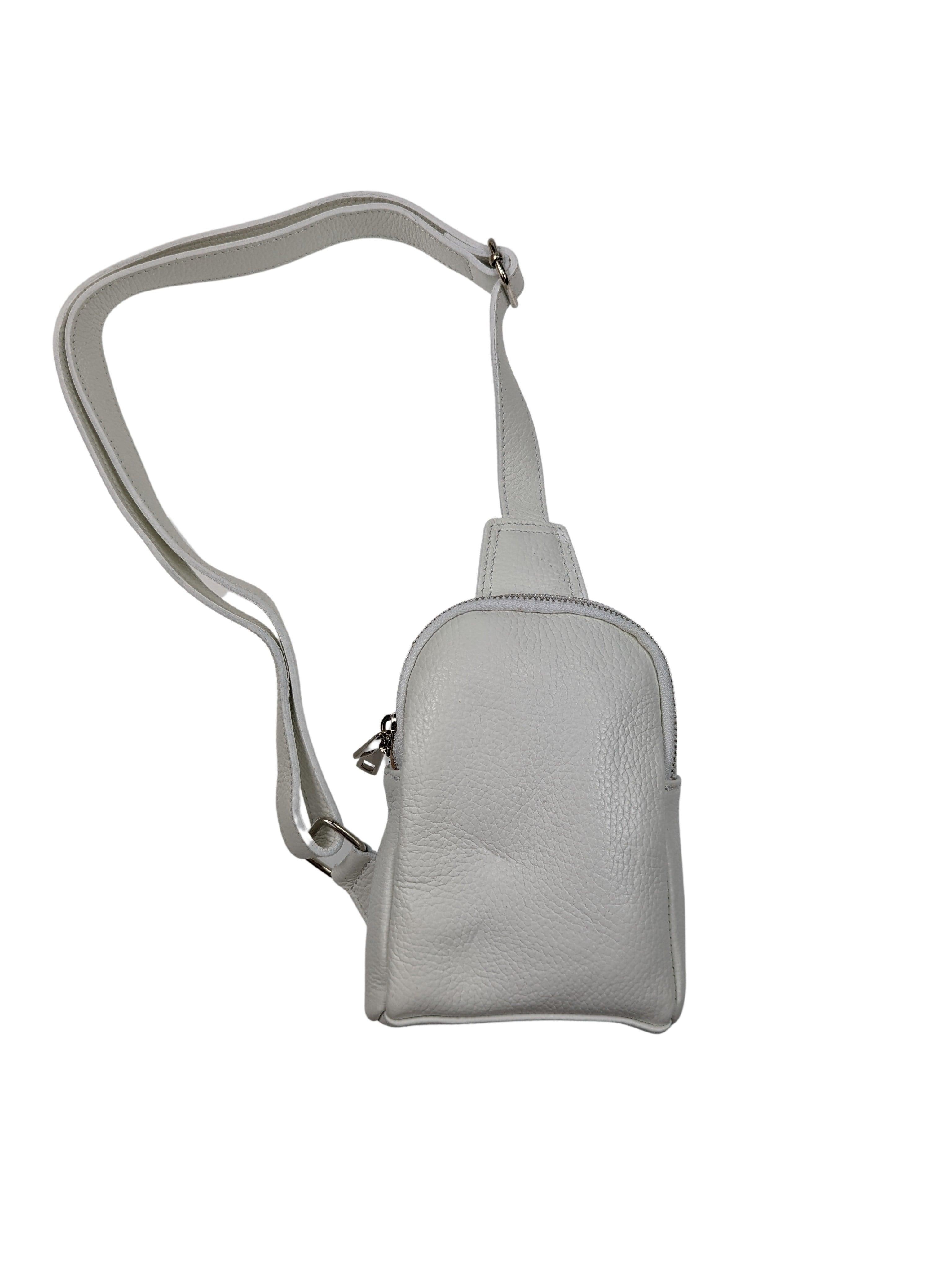 Kolibri Ulm - Crossbody Bag Asymetrisch - kolibri-ulm.de - Accessoires, Damen, Handtasche, Handtaschen, Ledertadsche, Ledertasche, Ledertaschen, Rucksack, Rucksackhandtasche, Rucksackhandtaschen, Rucksäcke, SS22, Tasche, Taschen