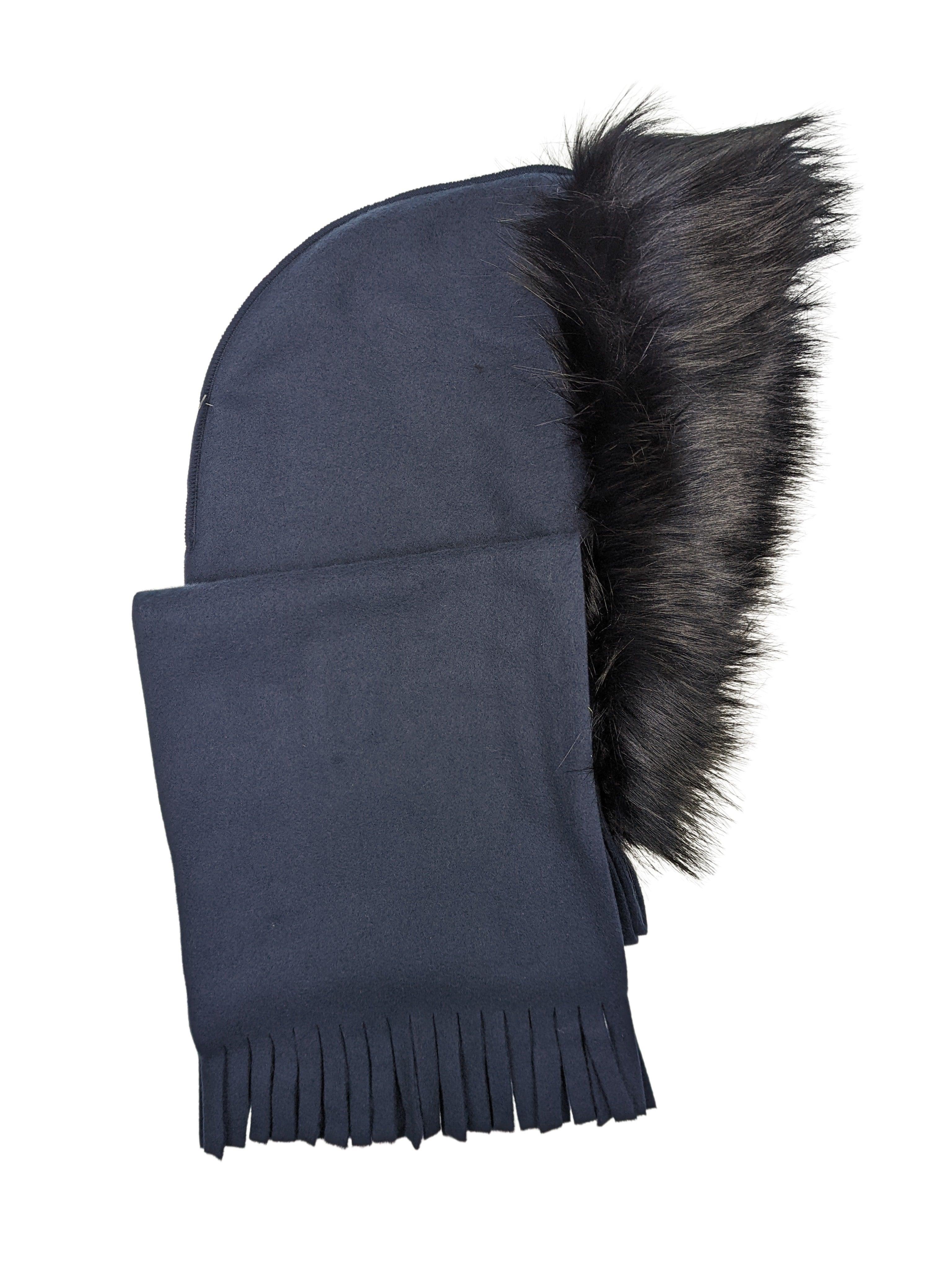 Schalhaube aus Fleece mit Fransen