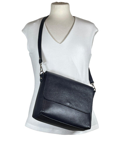 Ledertasche elegant sportlich Handtasche Kolibri Ulm Marine ca. 24cmx 22cm 