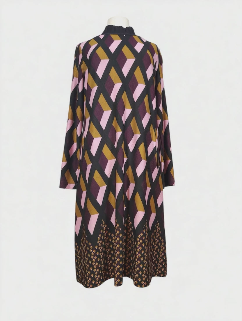 Video laden: Kleid Qubicon