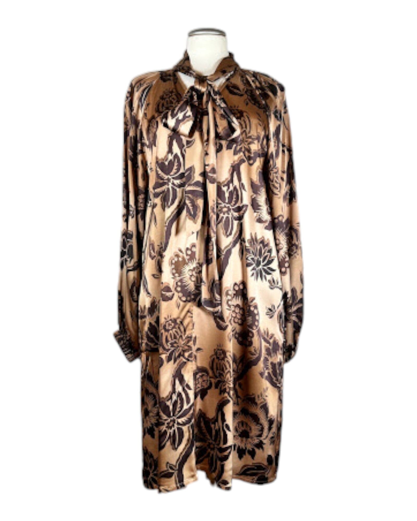 Satinkleid TAPIS Kleid Grace 125 Nougat S 