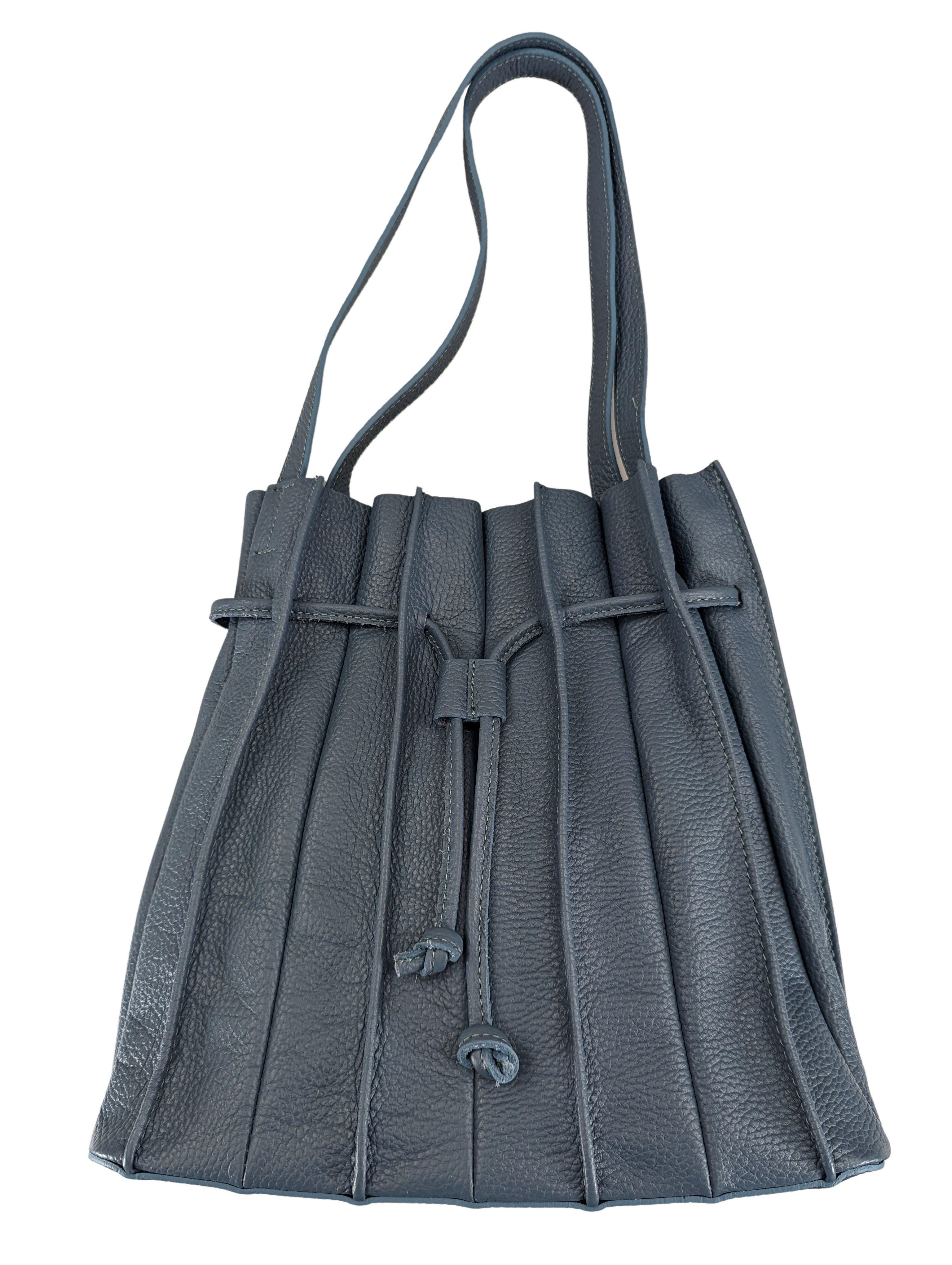 Kolibri Ulm - Handtasche mit Falten und Innenbeutel - kolibri-ulm.de - Accessoires, Damen, Handtasche, Handtaschen, Ledertasche, Ledertaschen, SS22, Tasche, Taschen