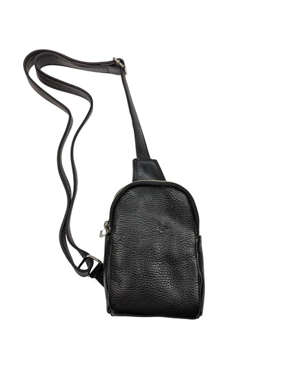 Kolibri Ulm - Crossbody Bag Asymetrisch - kolibri-ulm.de - Accessoires, Damen, Handtasche, Handtaschen, Ledertadsche, Ledertasche, Ledertaschen, Rucksack, Rucksackhandtasche, Rucksackhandtaschen, Rucksäcke, SS22, Tasche, Taschen