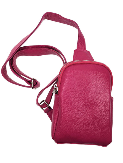 Kolibri Ulm - Crossbody Bag Asymetrisch - kolibri-ulm.de - Accessoires, Damen, Handtasche, Handtaschen, Ledertadsche, Ledertasche, Ledertaschen, Rucksack, Rucksackhandtasche, Rucksackhandtaschen, Rucksäcke, SS22, Tasche, Taschen