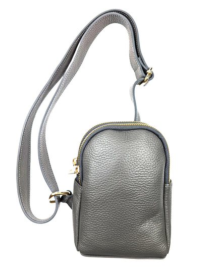 Kolibri Ulm - Crossbody Bag Asymetrisch - kolibri-ulm.de - Accessoires, Damen, Handtasche, Handtaschen, Ledertadsche, Ledertasche, Ledertaschen, Rucksack, Rucksackhandtasche, Rucksackhandtaschen, Rucksäcke, SS22, Tasche, Taschen