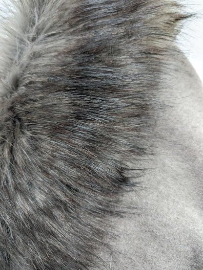 Schalhaube aus Fleece mit Fransen