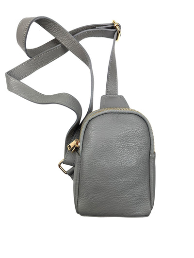 Kolibri Ulm - Crossbody Bag Asymetrisch - kolibri-ulm.de - Accessoires, Damen, Handtasche, Handtaschen, Ledertadsche, Ledertasche, Ledertaschen, Rucksack, Rucksackhandtasche, Rucksackhandtaschen, Rucksäcke, SS22, Tasche, Taschen