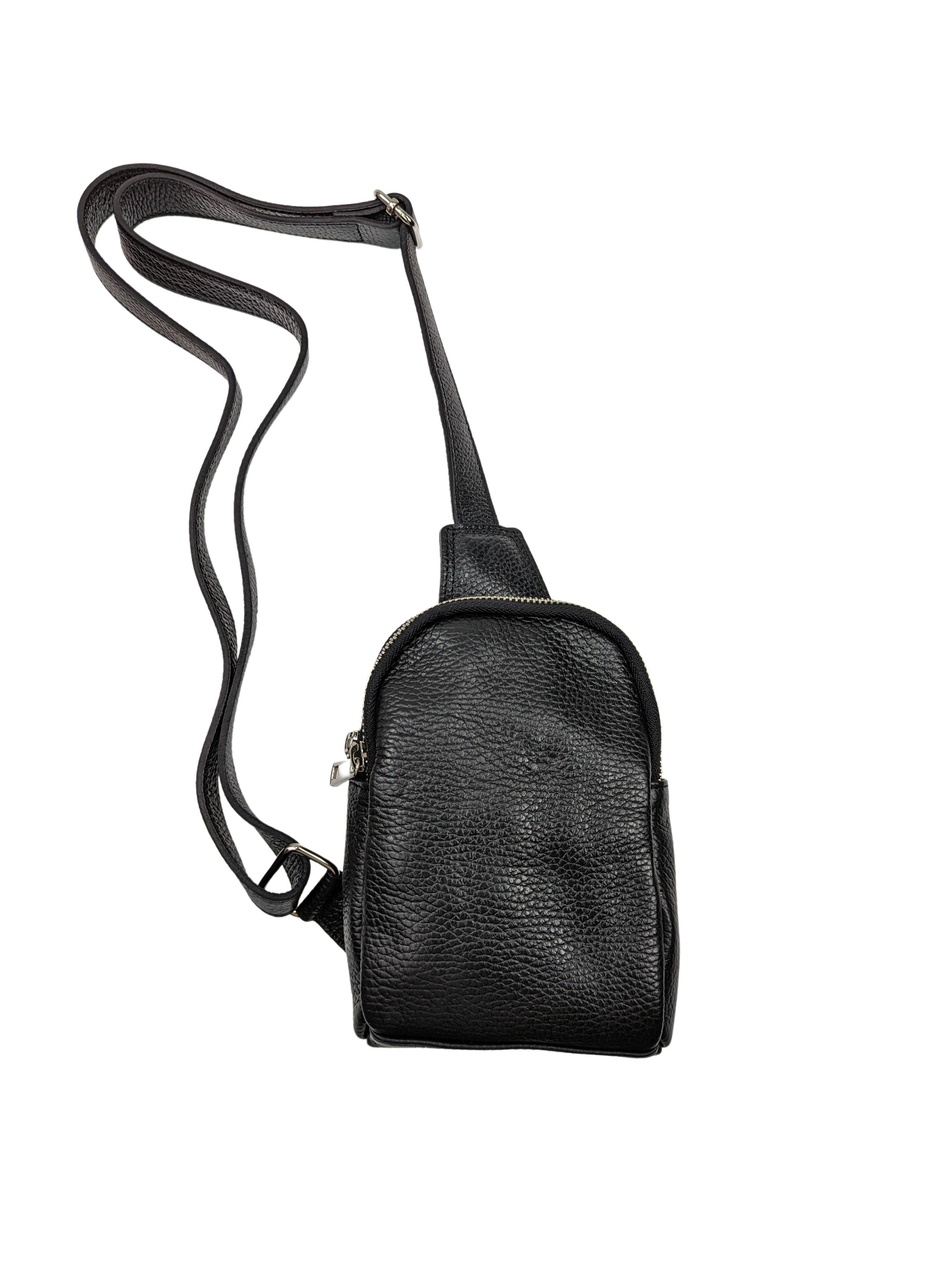 Kolibri Ulm - Crossbody Bag Asymetrisch - kolibri-ulm.de - Accessoires, Damen, Handtasche, Handtaschen, Ledertadsche, Ledertasche, Ledertaschen, Rucksack, Rucksackhandtasche, Rucksackhandtaschen, Rucksäcke, SS22, Tasche, Taschen