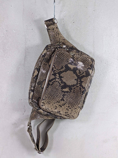 Kolibri Ulm - Crossbody Bag Elegant Sportlich - kolibri-ulm.de - Accessoires, Handtasche, Handytasche, Leder, Ledertadsche, Ledertasche, Umhängetasche