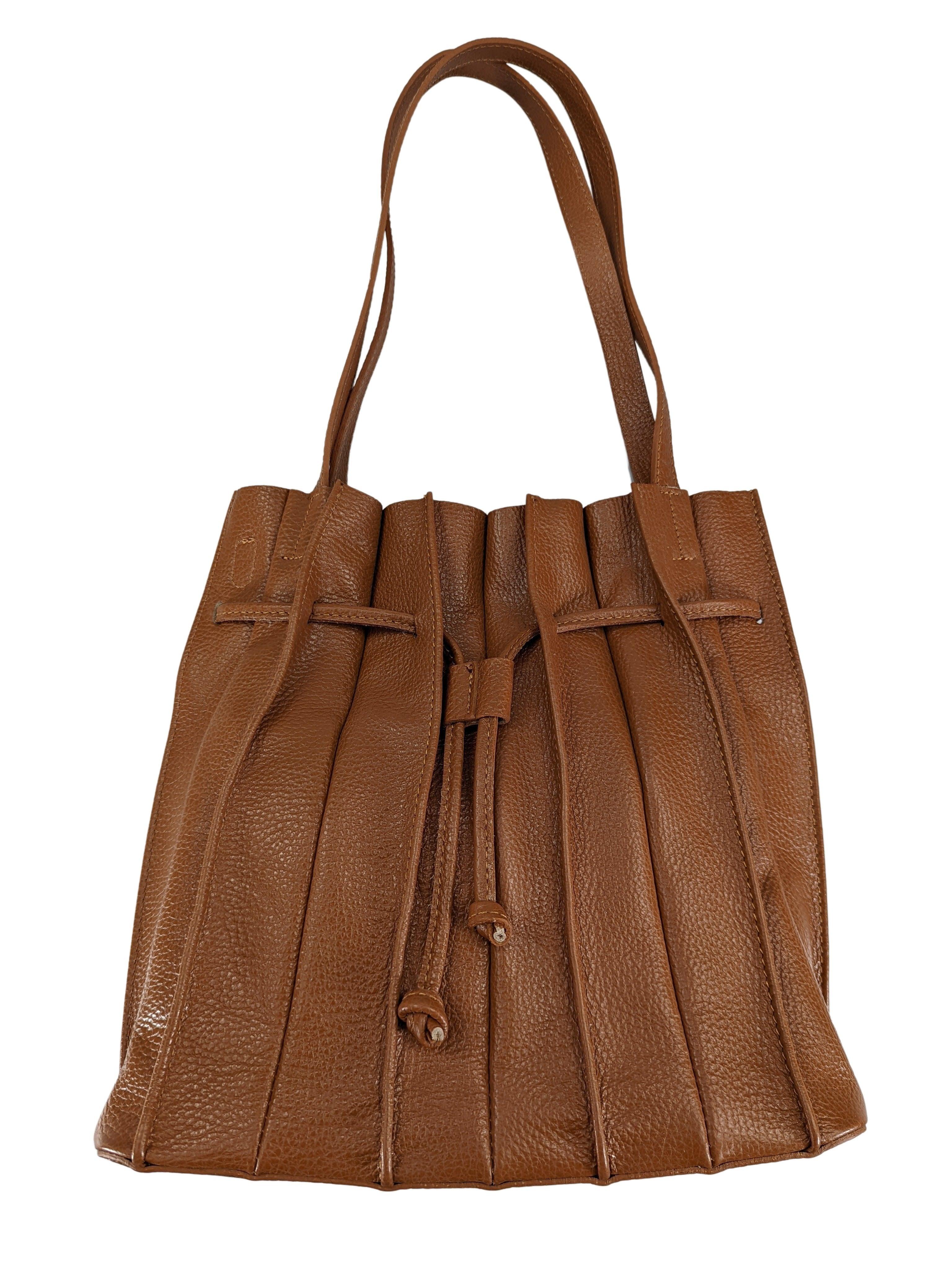 Kolibri Ulm - Handtasche mit Falten und Innenbeutel - kolibri-ulm.de - Accessoires, Damen, Handtasche, Handtaschen, Ledertasche, Ledertaschen, SS22, Tasche, Taschen